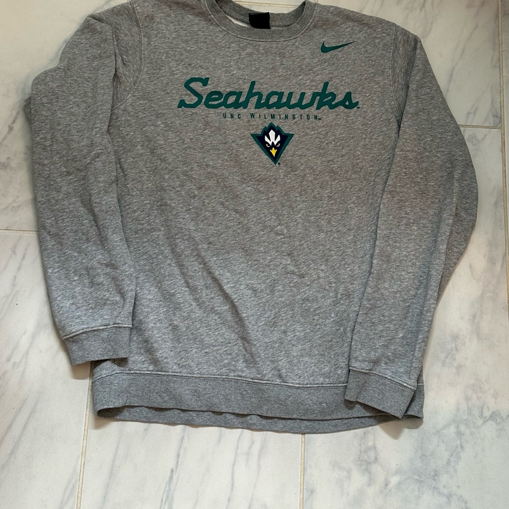 nike Gray UNCW Seahawks, crewneck